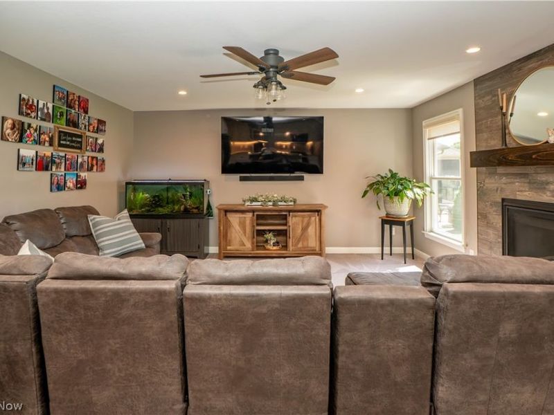 760 Radcliffe Pass, Columbiana, OH 44408 Photo 17