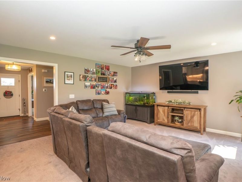 760 Radcliffe Pass, Columbiana, OH 44408 Photo 18