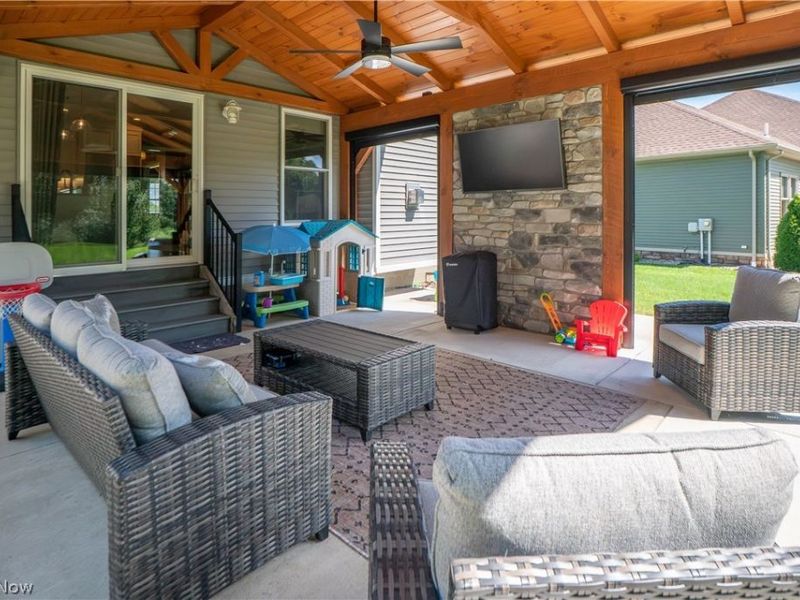 760 Radcliffe Pass, Columbiana, OH 44408 Photo 41