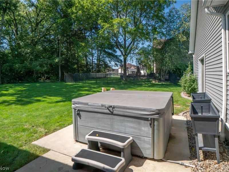 760 Radcliffe Pass, Columbiana, OH 44408 Photo 46