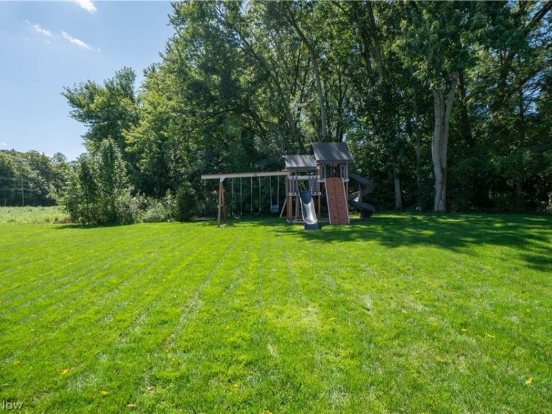 760 Radcliffe Pass, Columbiana, OH 44408 Photo 48
