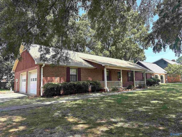2602 13th Street SE, Decatur, AL 35601