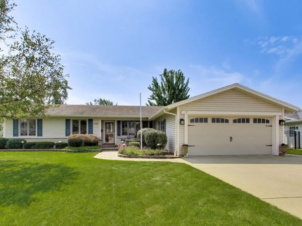 535 N Gateshead , Elk Grove Village, IL 60007