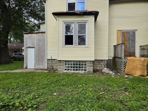 10230 S Lowe Avenue, Chicago, IL 60628