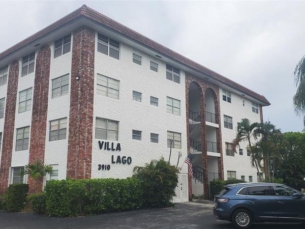 3910 Crystal Lake Drive, Unit 403, Deerfield Beach, FL 33064
