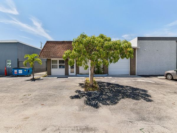 30 SW 5TH Court, Pompano Beach, FL 33097