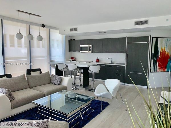 55 SW 9th St , Unit 2706, Miami, FL 33130