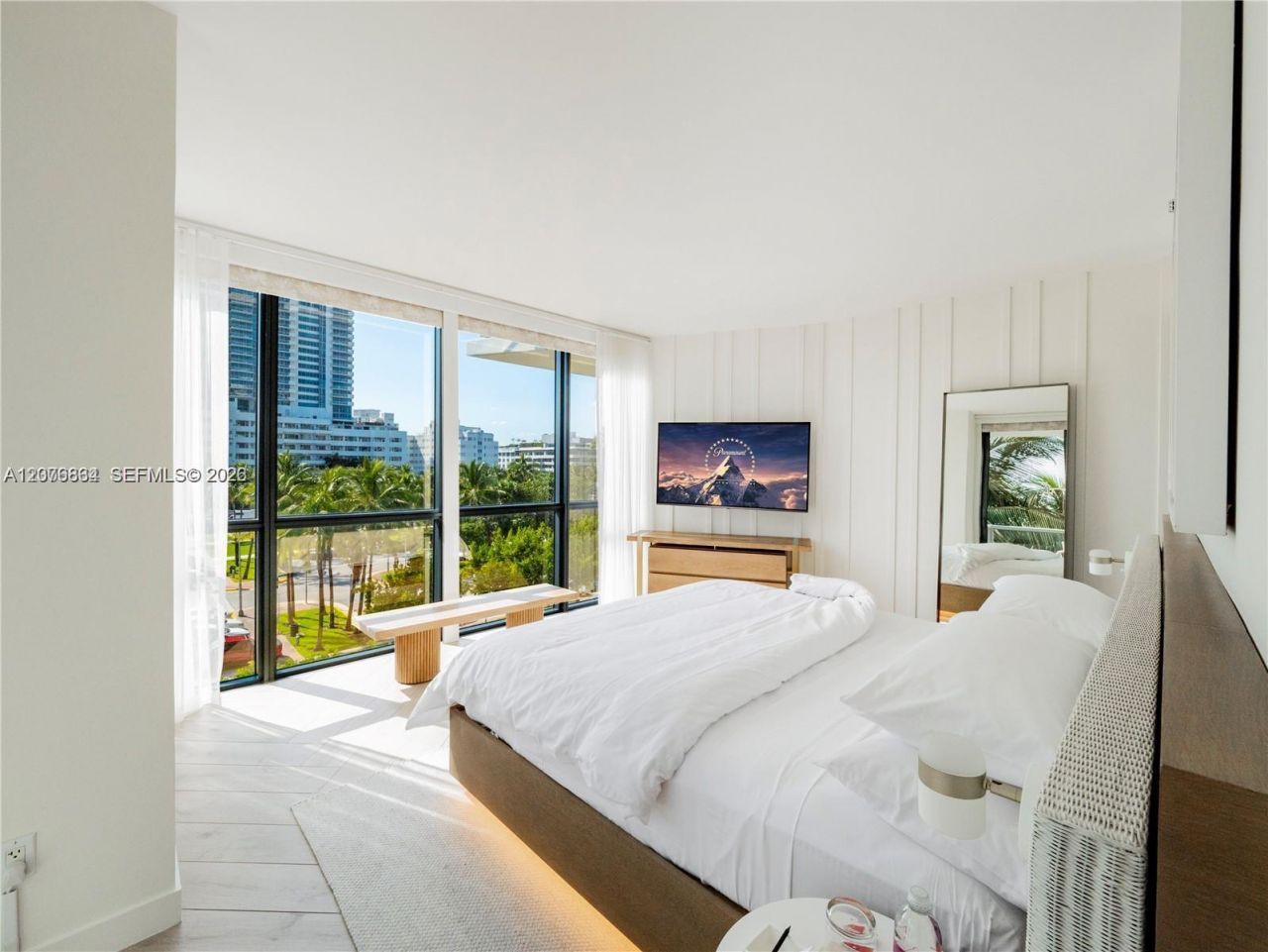 2201 Collins Ave , Unit 428, Miami Beach, FL 33139 Photo