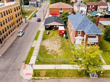 8030 Pitt Street , Detroit, Mi 48209