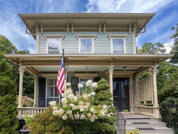 1 High St, Williamsburg, MA 01039