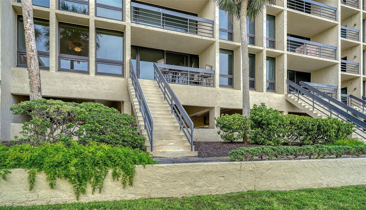 1095 Gulf Of Mexico Drive , Unit 104, Longboat Key, FL 34228 Photo