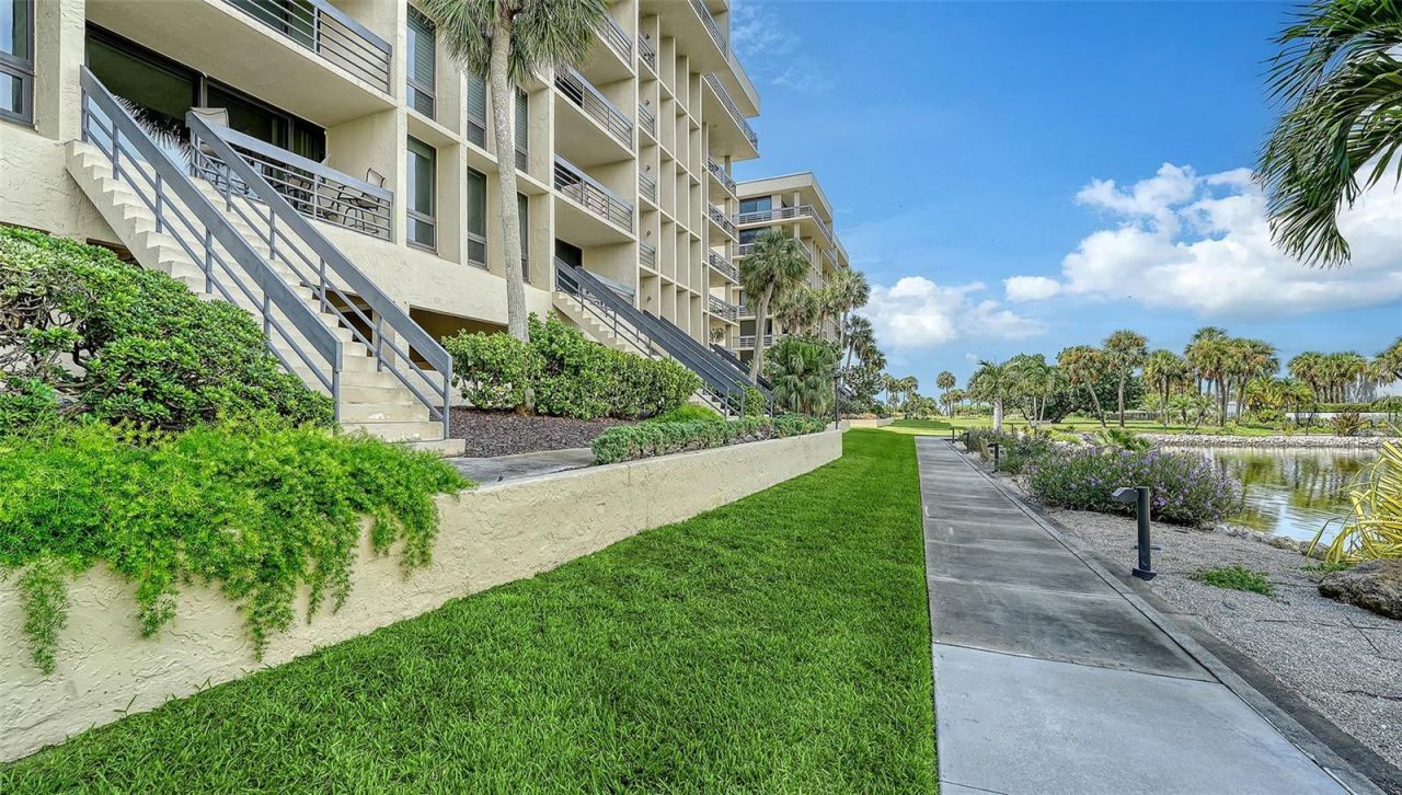 1095 Gulf Of Mexico Drive , Unit 104, Longboat Key, FL 34228 Photo