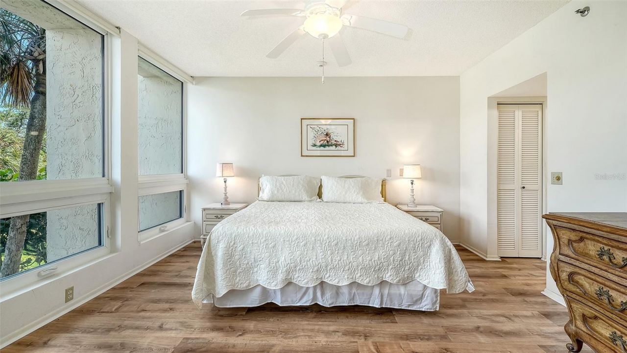 1095 Gulf Of Mexico Drive , Unit 104, Longboat Key, FL 34228 Photo