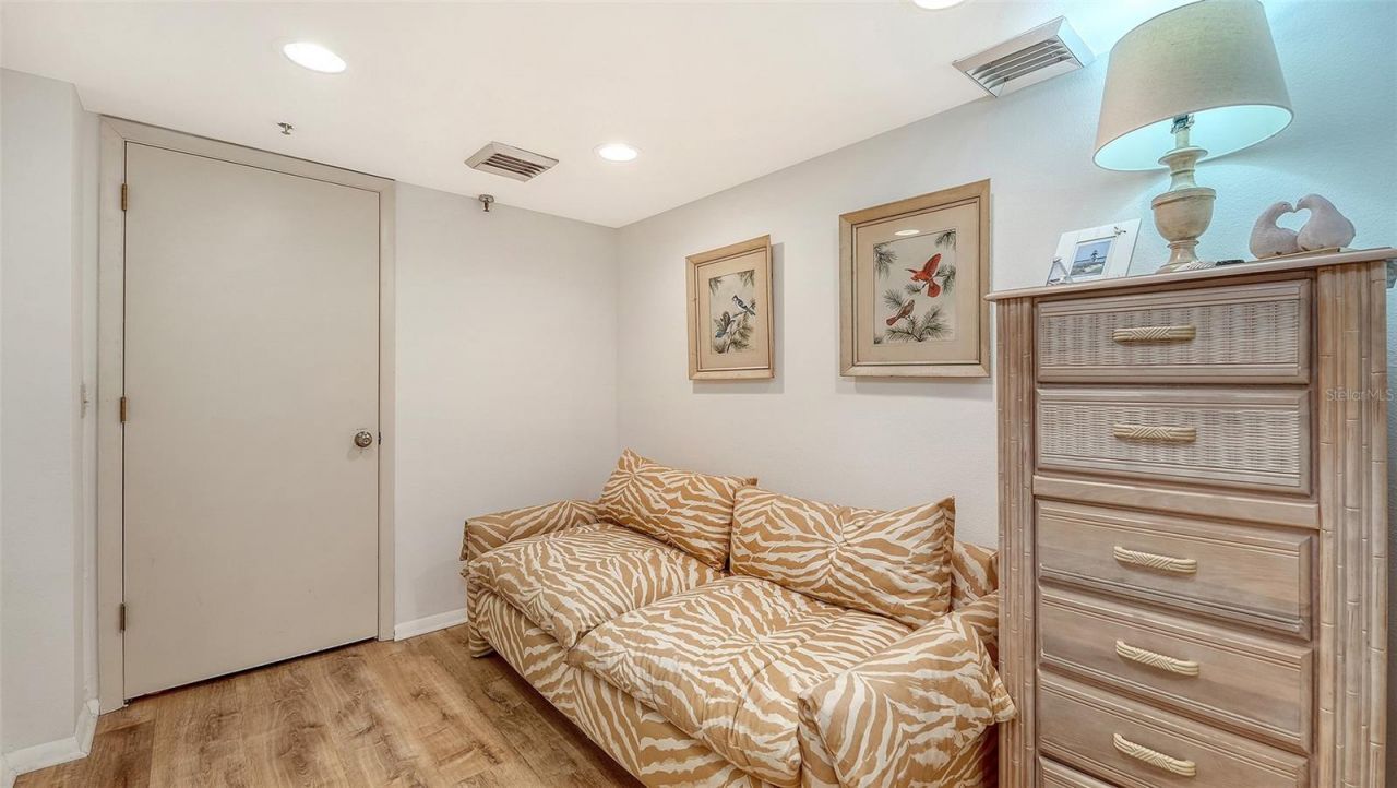 1095 Gulf Of Mexico Drive , Unit 104, Longboat Key, FL 34228 Photo