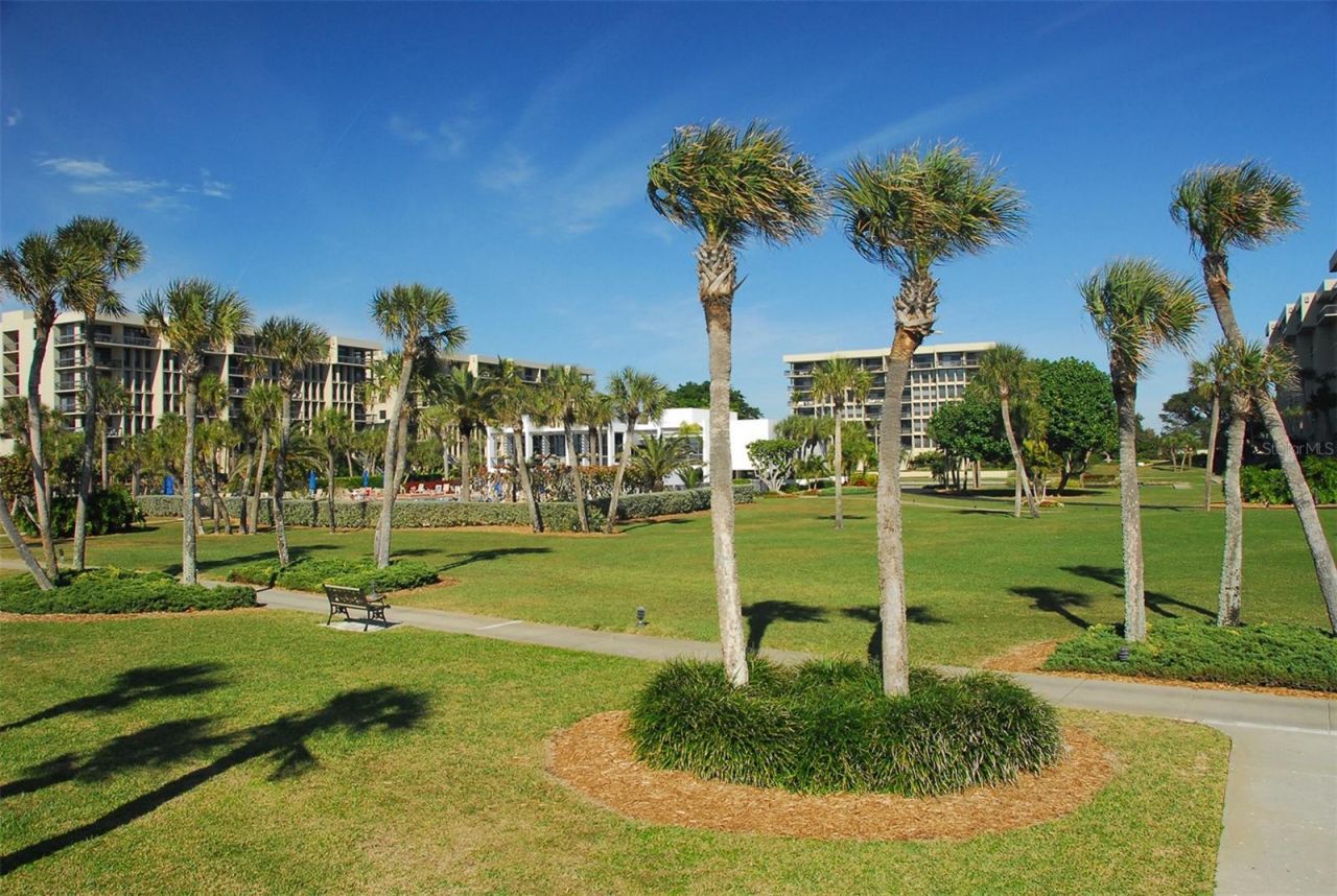 1095 Gulf Of Mexico Drive , Unit 104, Longboat Key, FL 34228 Photo