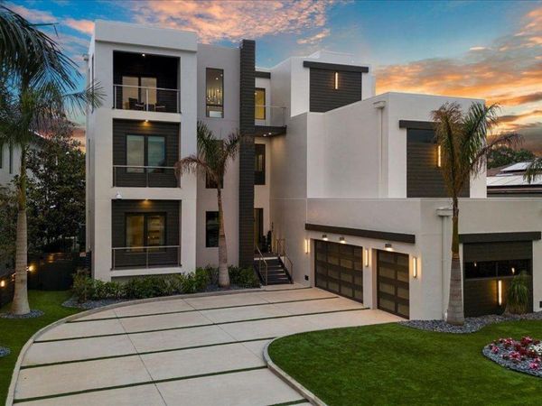 5131 W NEPTUNE WAY , TAMPA, FL 33609