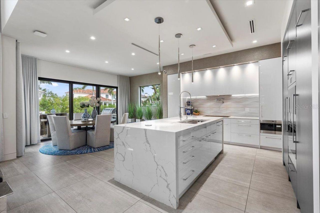 5131 W Neptune Way, Tampa, FL 33609 Photo