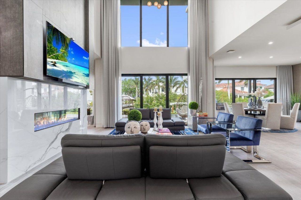 5131 W Neptune Way, Tampa, FL 33609 Photo