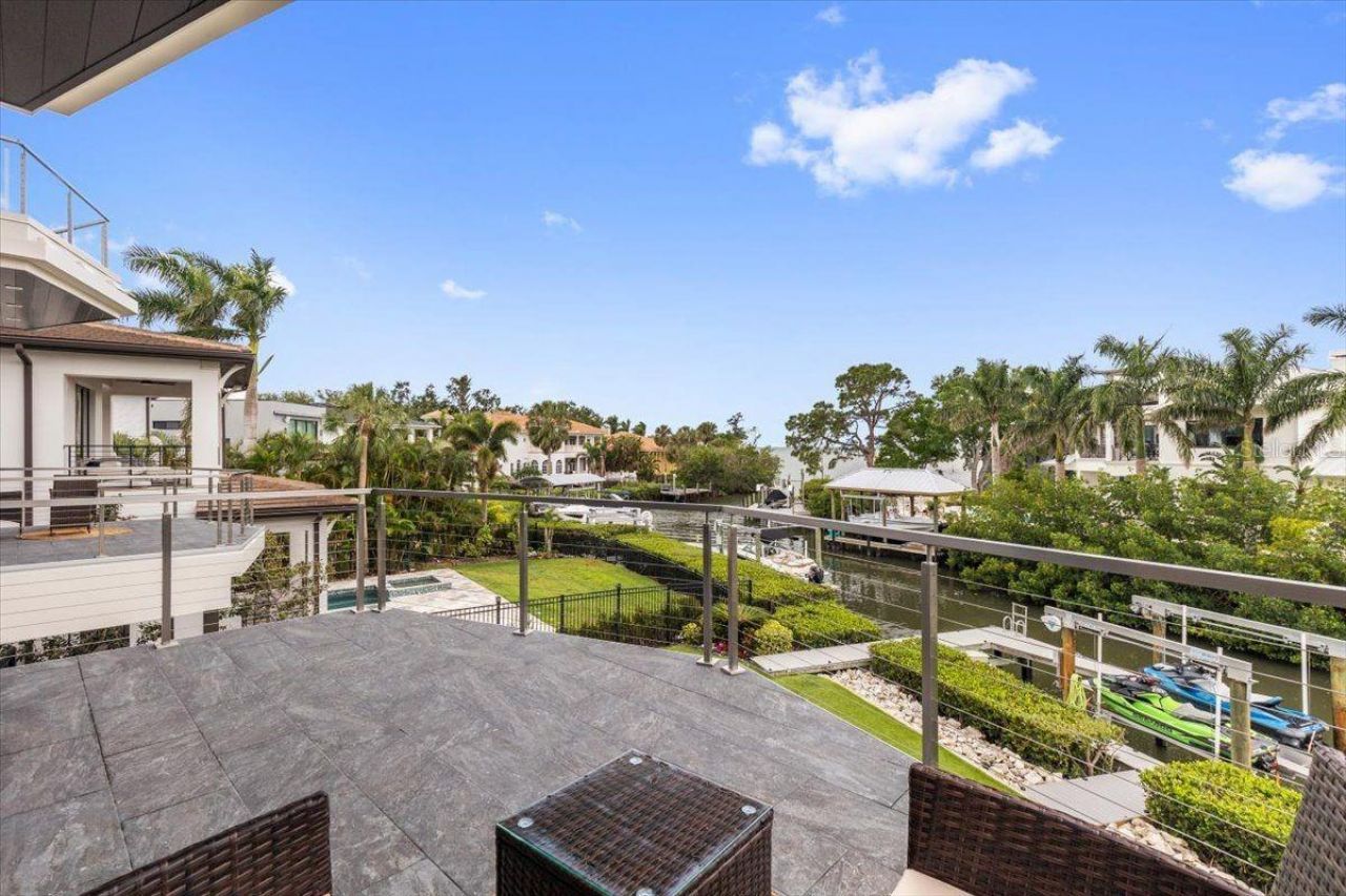 5131 W Neptune Way, Tampa, FL 33609 Photo