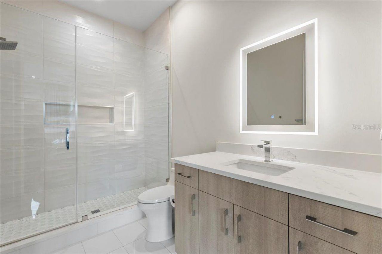 5131 W Neptune Way, Tampa, FL 33609 Photo