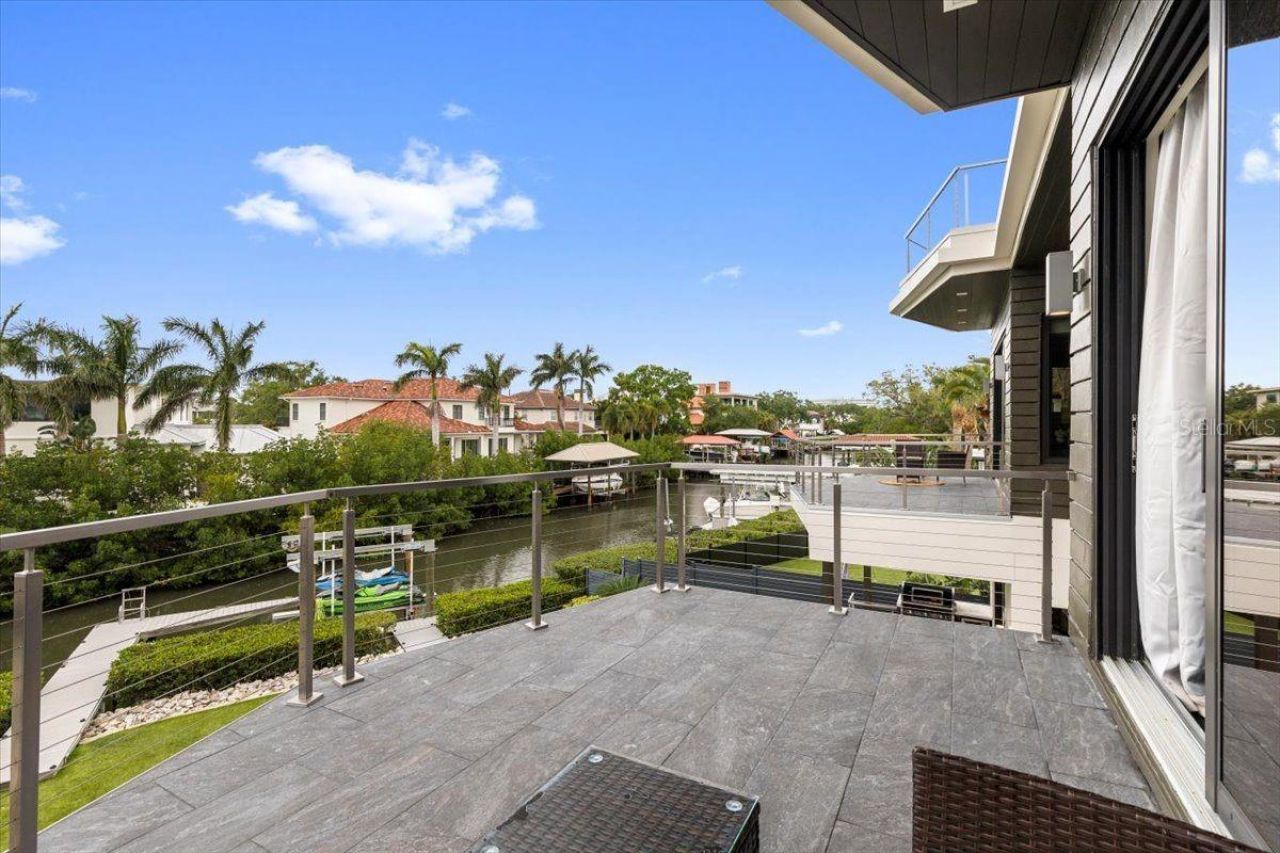 5131 W Neptune Way, Tampa, FL 33609 Photo