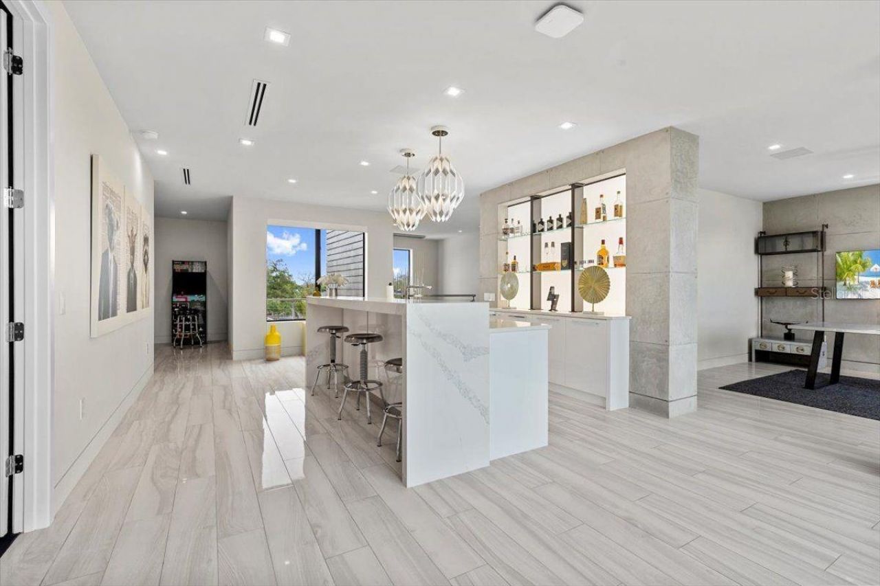 5131 W Neptune Way, Tampa, FL 33609 Photo