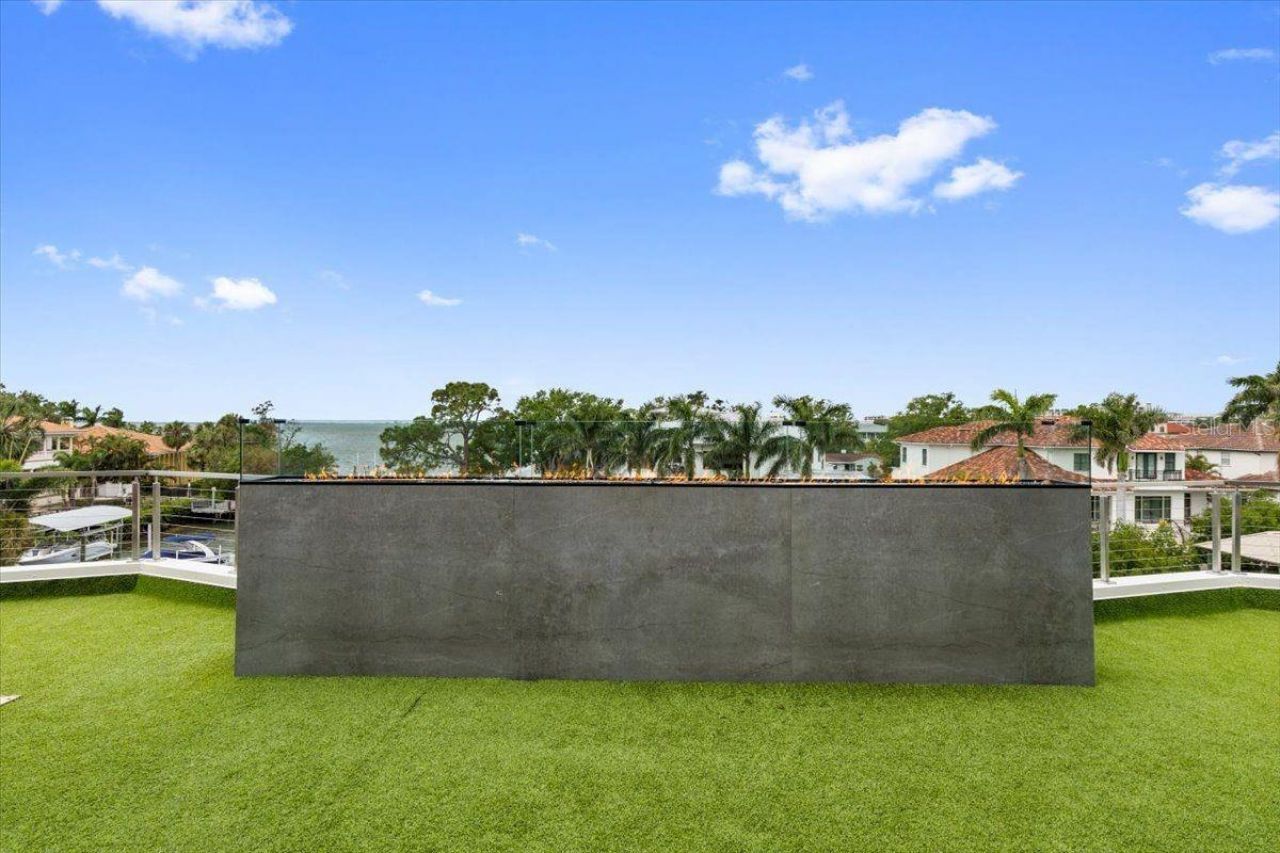 5131 W Neptune Way, Tampa, FL 33609 Photo