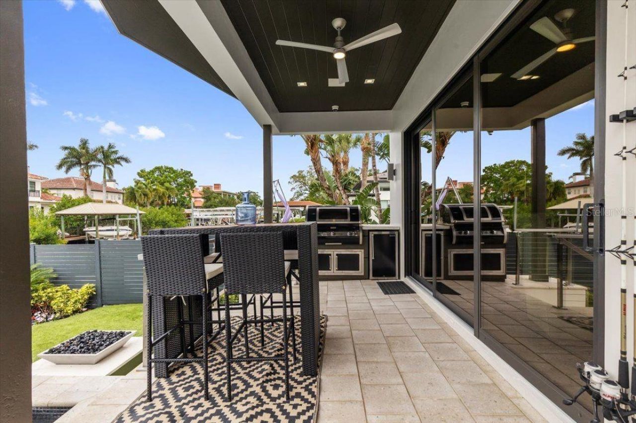 5131 W Neptune Way, Tampa, FL 33609 Photo