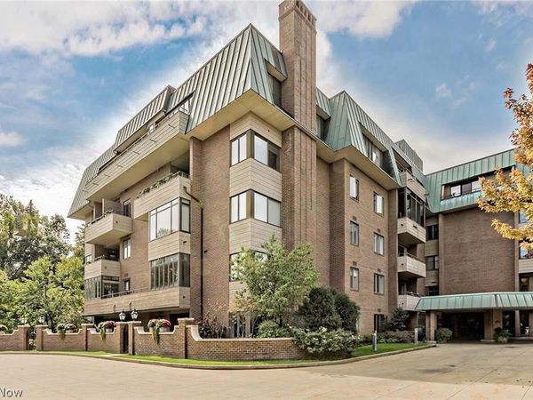 5150 Three Village , Unit 1-K, Lyndhurst, OH 44124