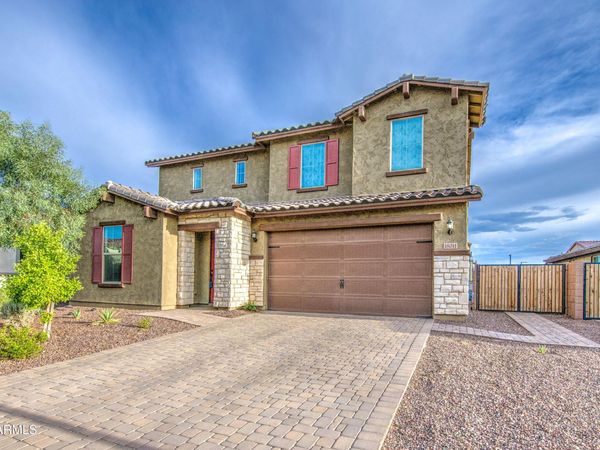 18011 W RAYMOND Street, Goodyear, AZ 85338