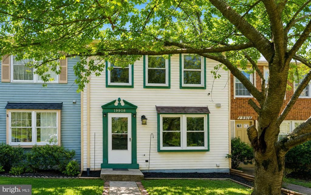 19908 APPLE RIDGE PLACE , GAITHERSBURG, MD 20886
