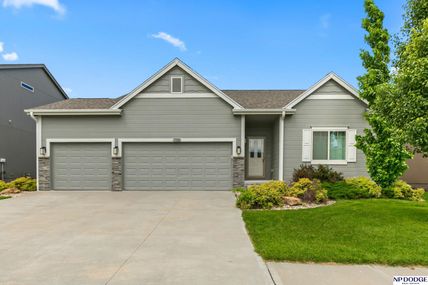 7308 N 167 Avenue, Bennington, NE 68007