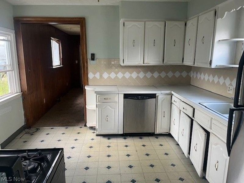 912 S Hawkins Avenue, Akron, OH 44320 Photo 10