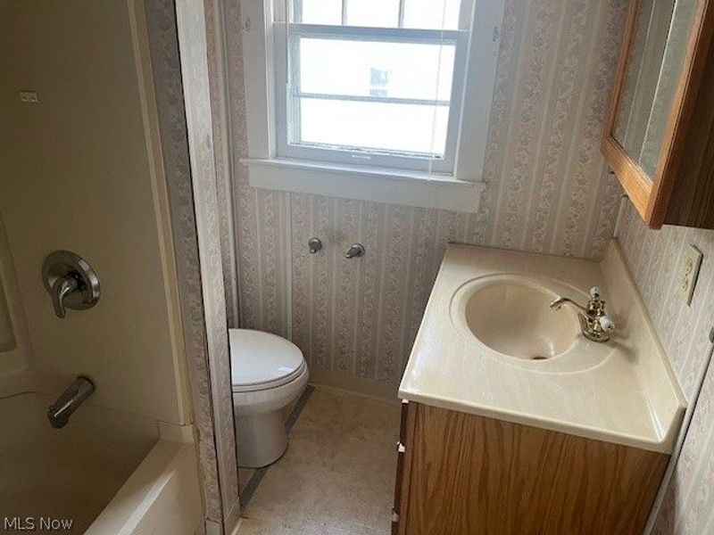912 S Hawkins Avenue, Akron, OH 44320 Photo 17