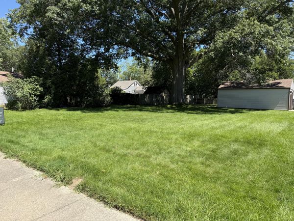 2400 Denmark Street, Muskegon, MI 49441