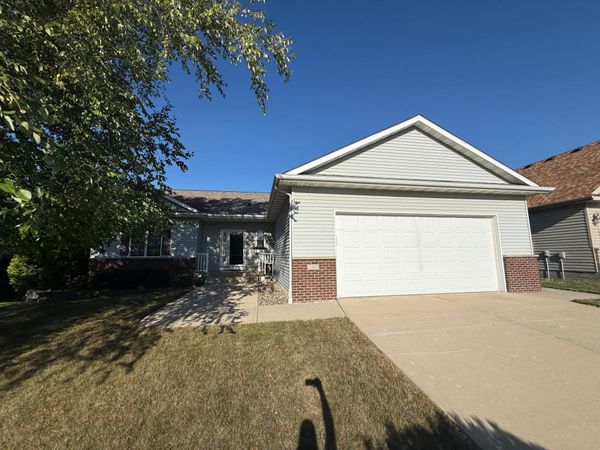 5388 Middlebrook Drive NW, Rochester, MN 55901
