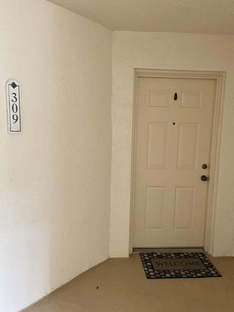 300 Crestwood Court N, Unit 309, Royal Palm Beach, FL 33411 Photo