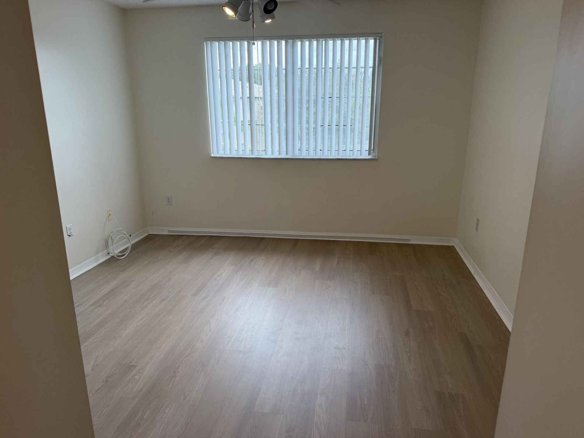 300 Crestwood Court N, Unit 309, Royal Palm Beach, FL 33411 Photo