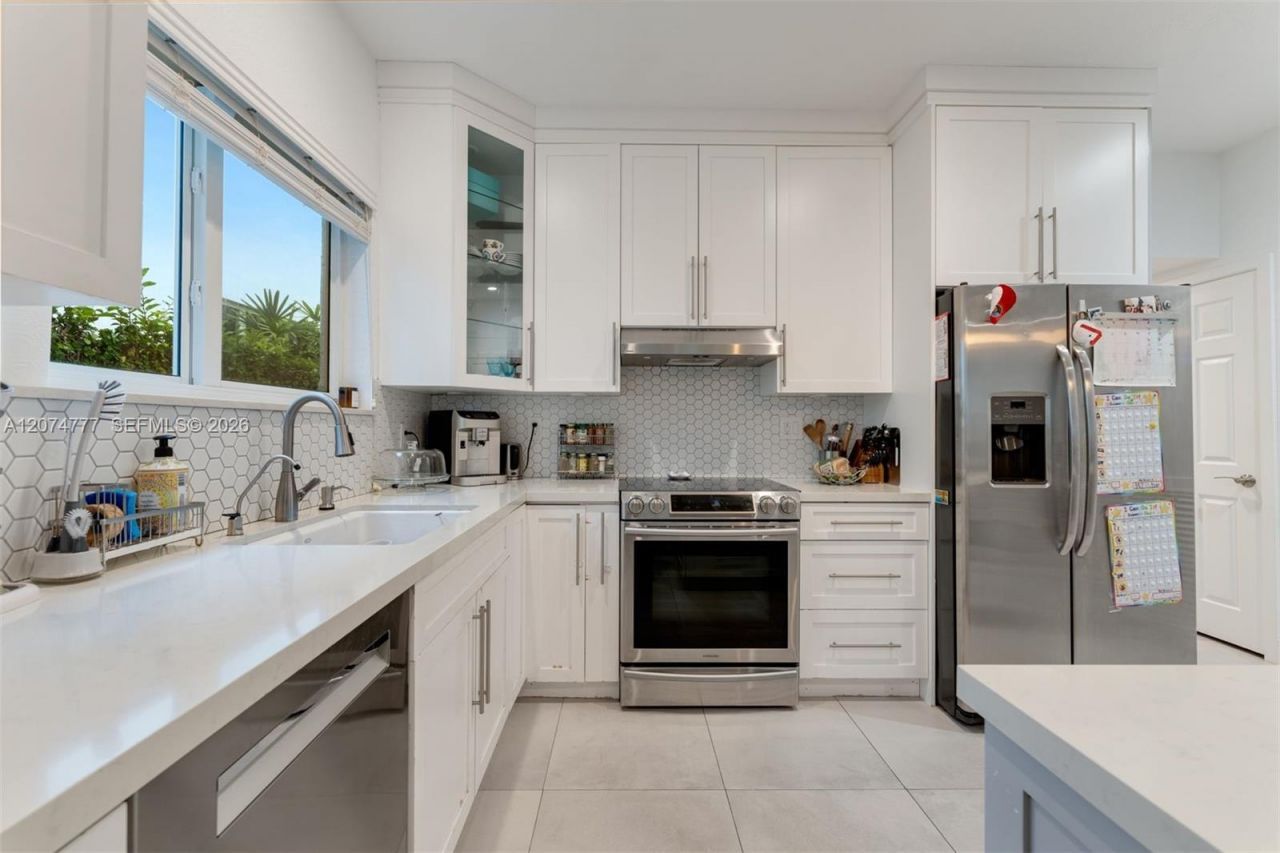 3068 Shipping Avenue , Coconut Grove, FL 33133 Photo