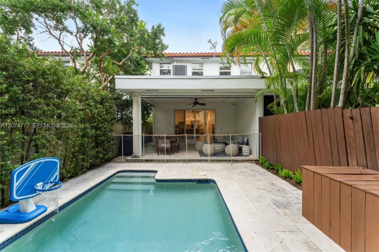 3068 Shipping Avenue , Coconut Grove, FL 33133 Photo