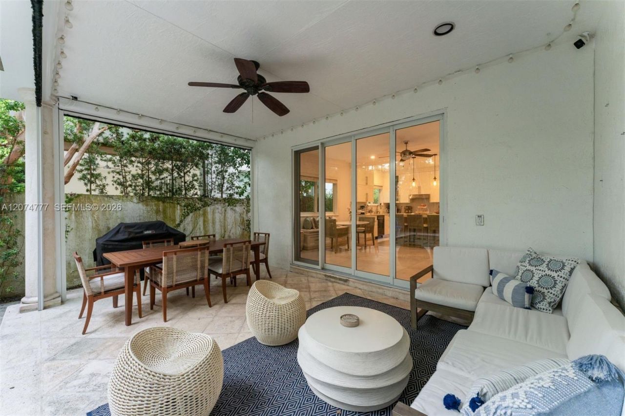 3068 Shipping Avenue , Coconut Grove, FL 33133 Photo