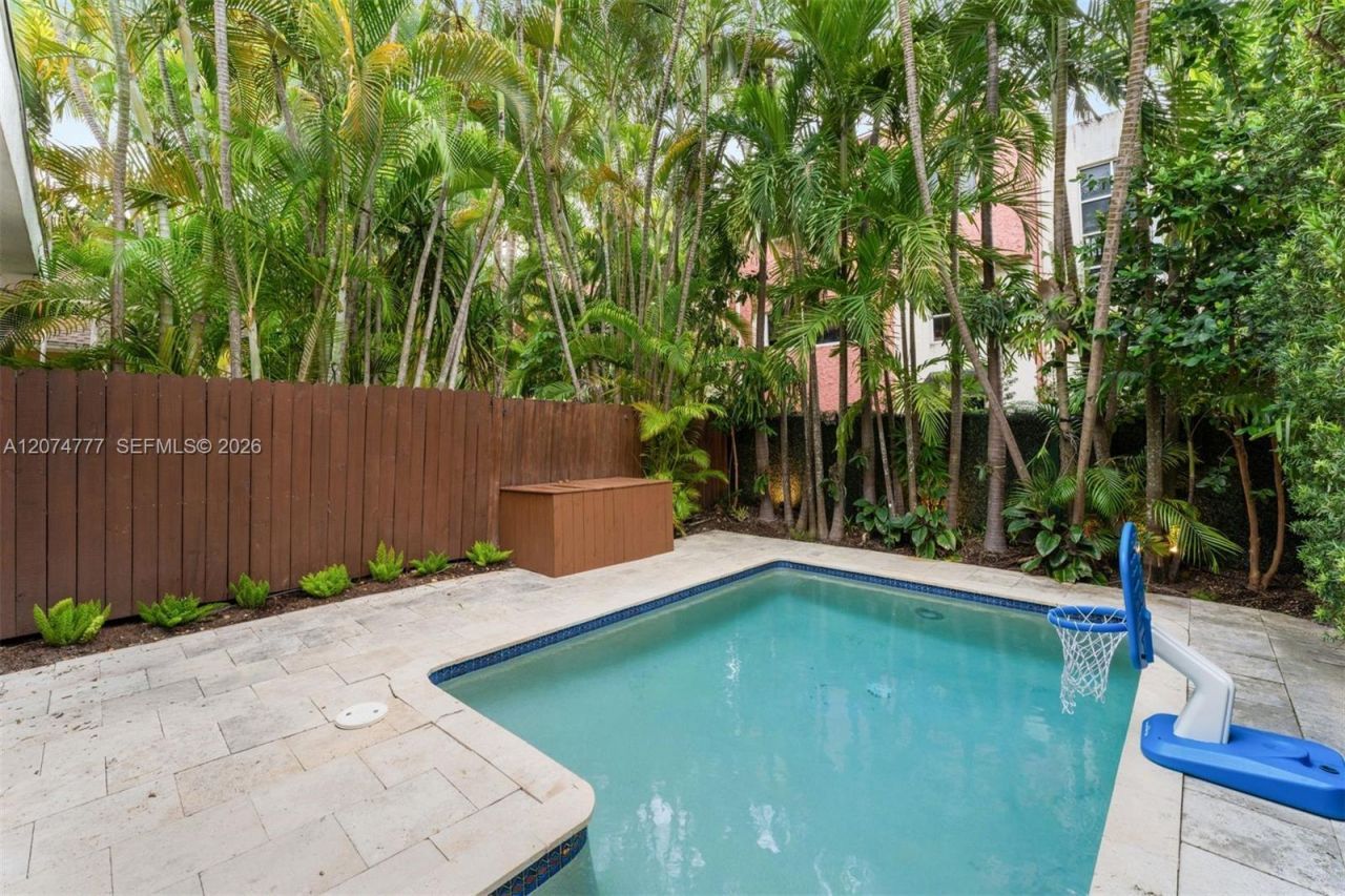 3068 Shipping Avenue , Coconut Grove, FL 33133 Photo