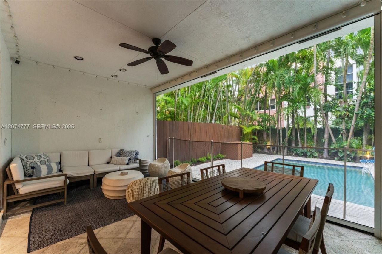 3068 Shipping Avenue , Coconut Grove, FL 33133 Photo