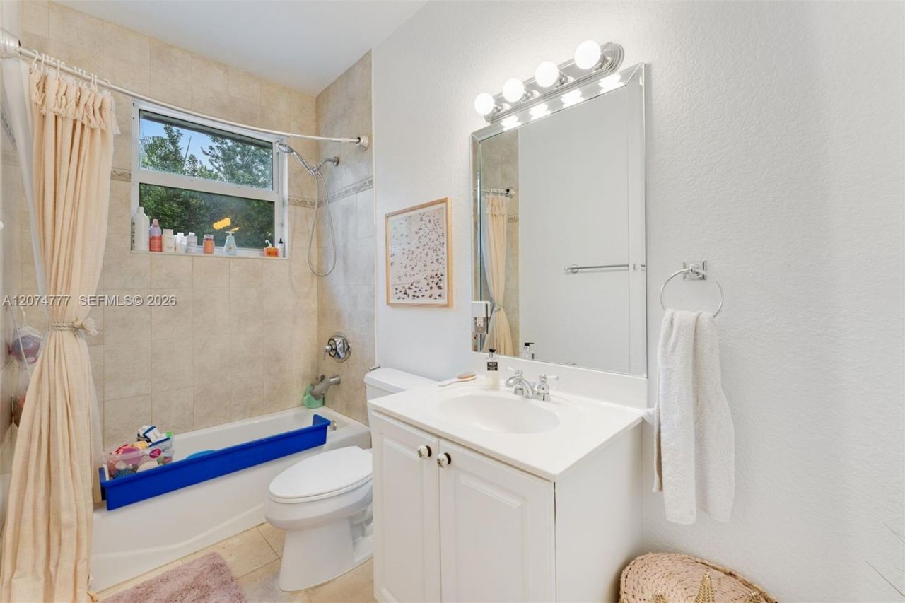 3068 Shipping Avenue , Coconut Grove, FL 33133 Photo