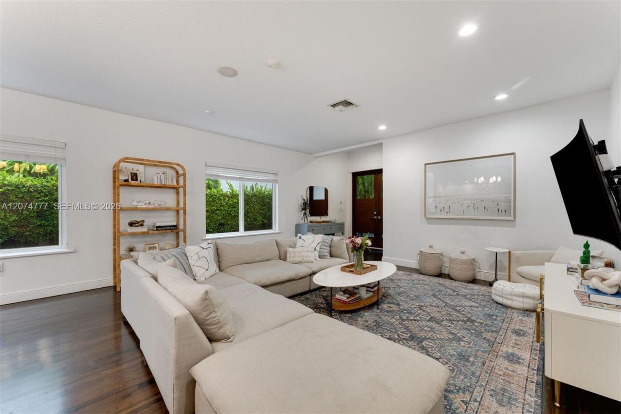 3068 Shipping Avenue , Coconut Grove, FL 33133 Photo