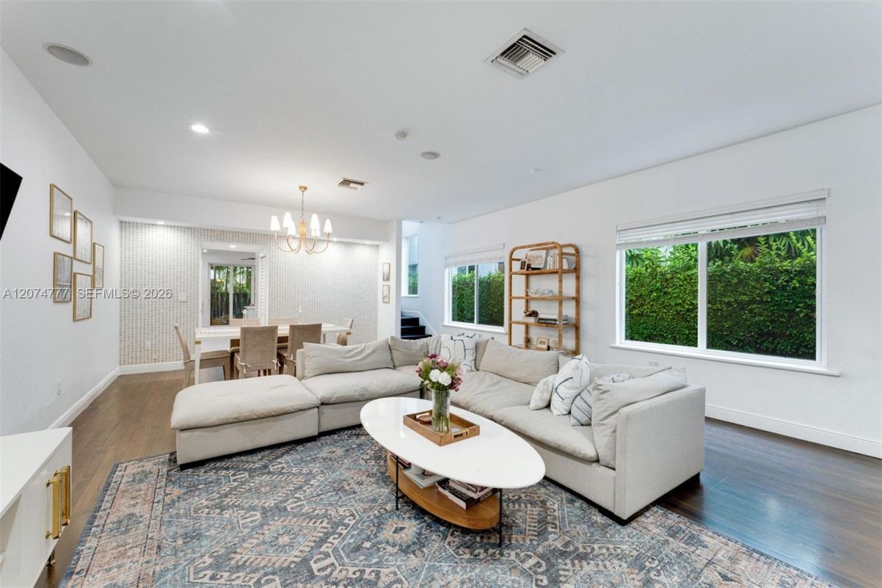 3068 Shipping Avenue , Coconut Grove, FL 33133 Photo
