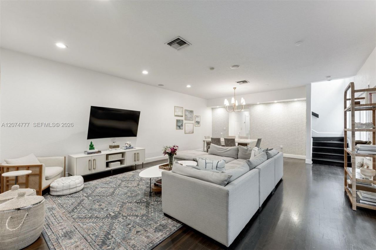 3068 Shipping Avenue , Coconut Grove, FL 33133 Photo