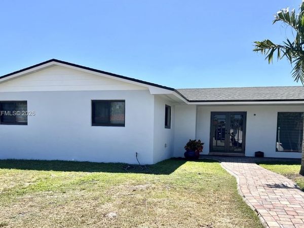 14072 SW 80th St , Miami, FL 33183