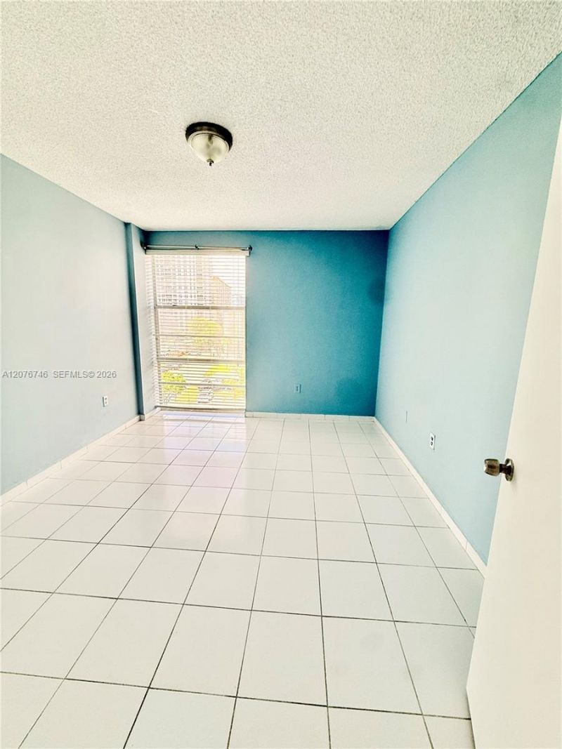 17560 Atlantic Blvd, Unit 503, Sunny Isles Beach, FL 33160 Photo