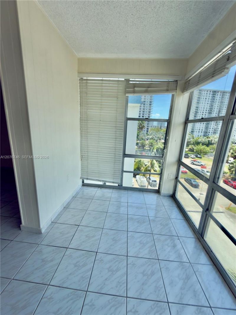 17560 Atlantic Blvd, Unit 503, Sunny Isles Beach, FL 33160 Photo